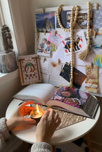 Load the image into the gallery, Mala de perles en bois naturel (guirlande décorative)