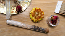 Load the image into the gallery, La Boîte - Rituel de bougie intentionnelle -ÉDITION LIMITÉE